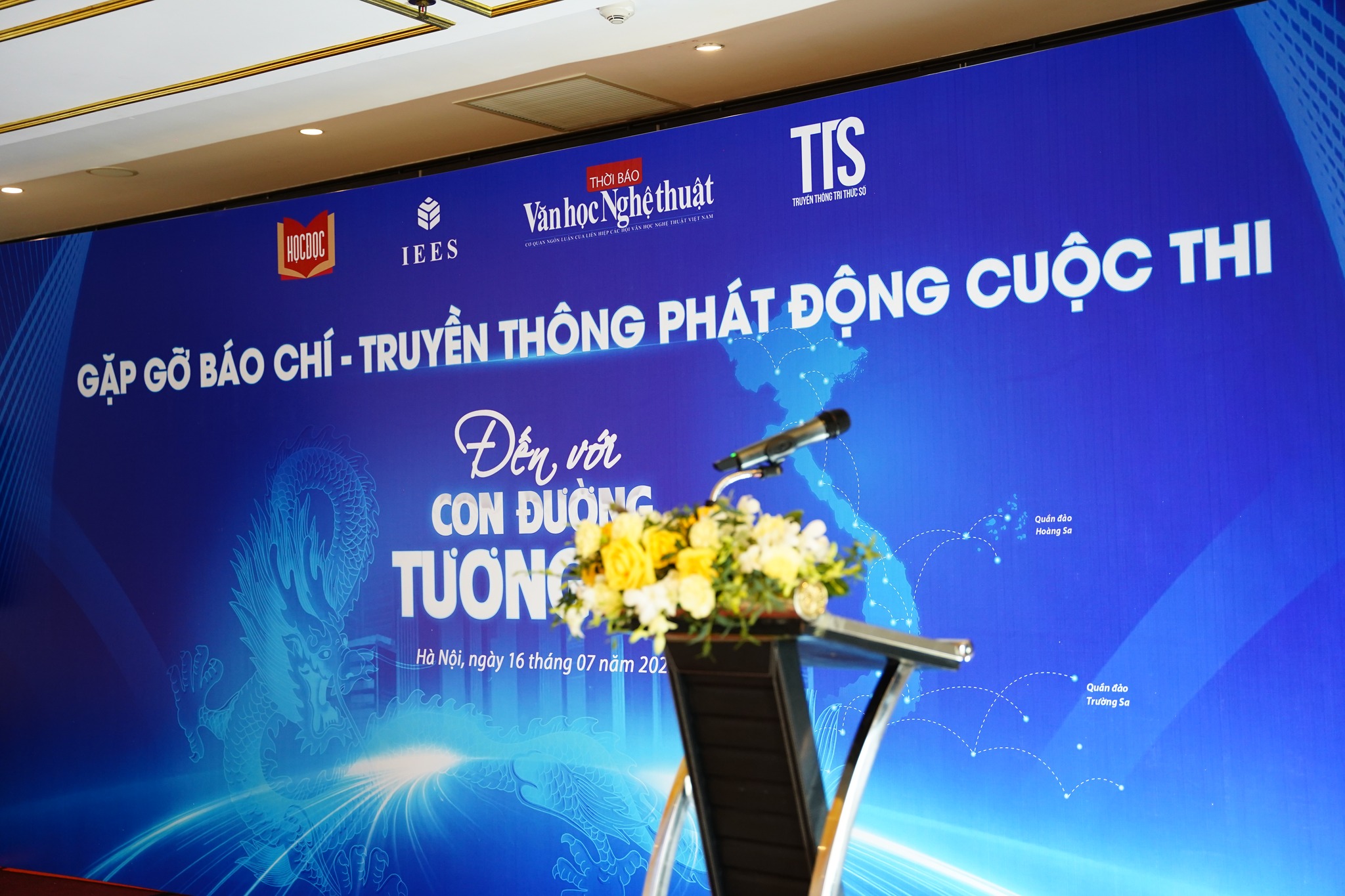 Phát động cuộc thi Đến với “Con đường tương lai”
